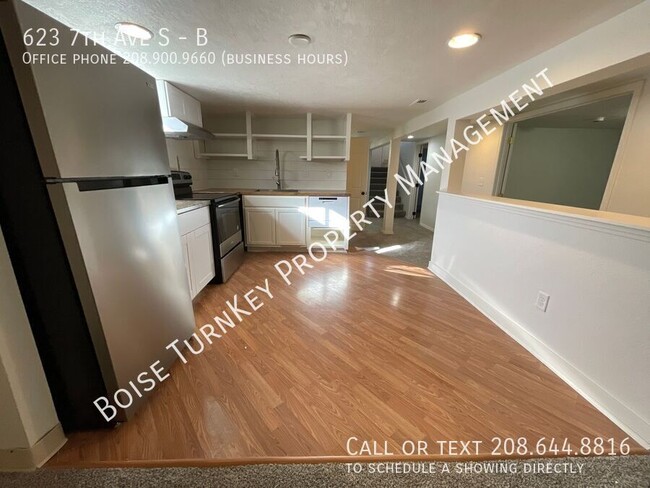 Building Photo - 2 Bed 1 Bath Basement Unit w/ Flex Space! ...