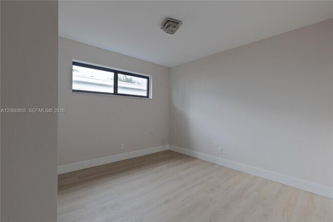 Building Photo - 4115 Madison St