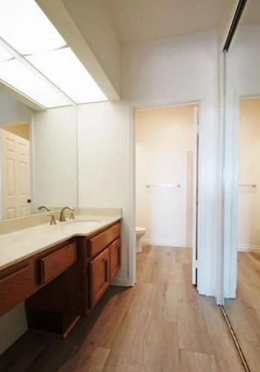 Building Photo - 5865 Friars Rd