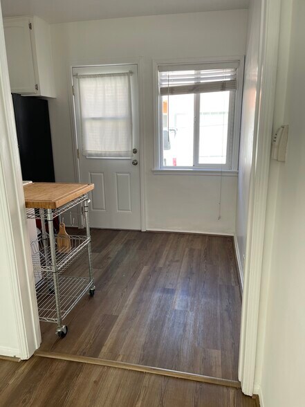 Building Photo - 702 S Pacific Coast Hwy