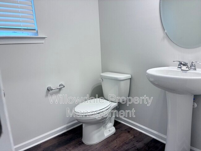 Building Photo - 179 Pinkie Ln