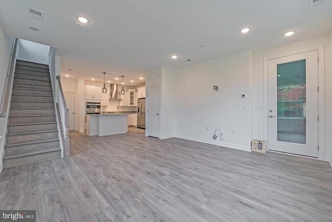 Building Photo - 14320 Yesler Ave