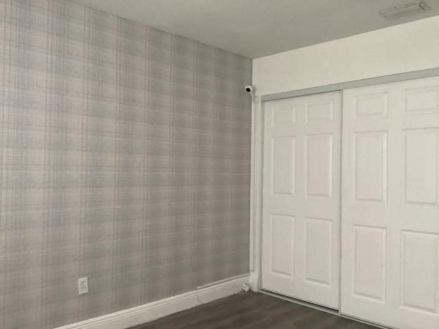 Building Photo - 621 Lakeshore Terrace