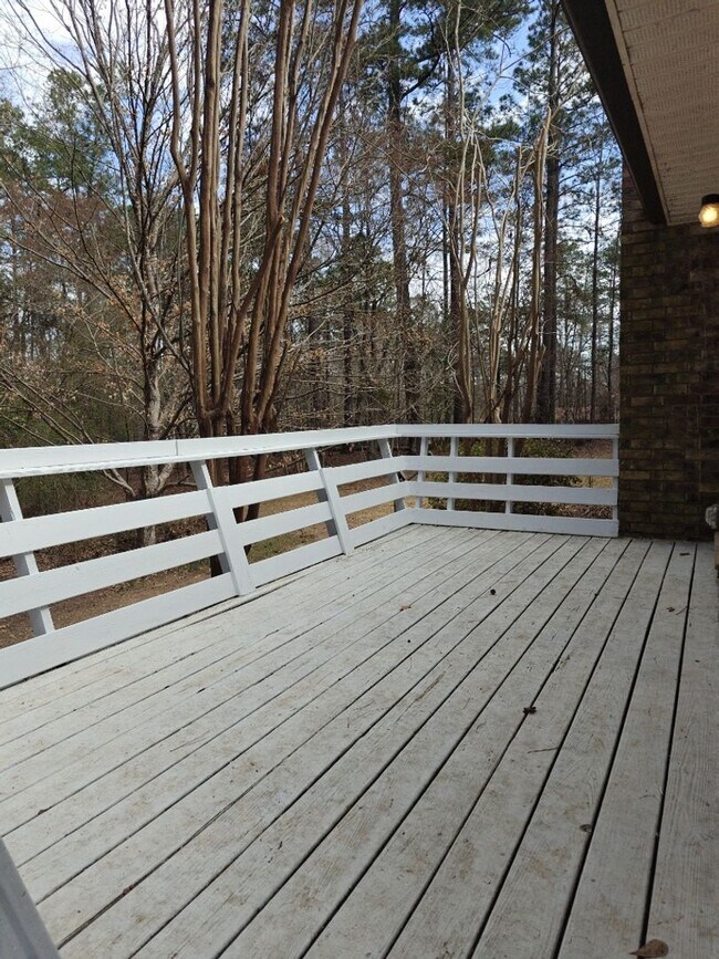 Building Photo - Gorgeous 3-bedroom, 2-bath home with Garage in Columbia County!