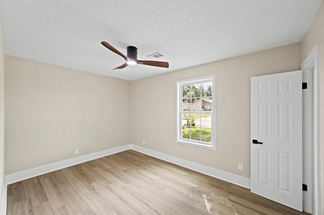 Building Photo - 10211 Glenmawr Dr