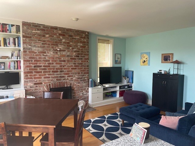 Building Photo - 676 4th St NE