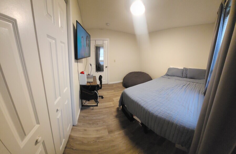 BEDROOM #2 - 70 Naugatuck St