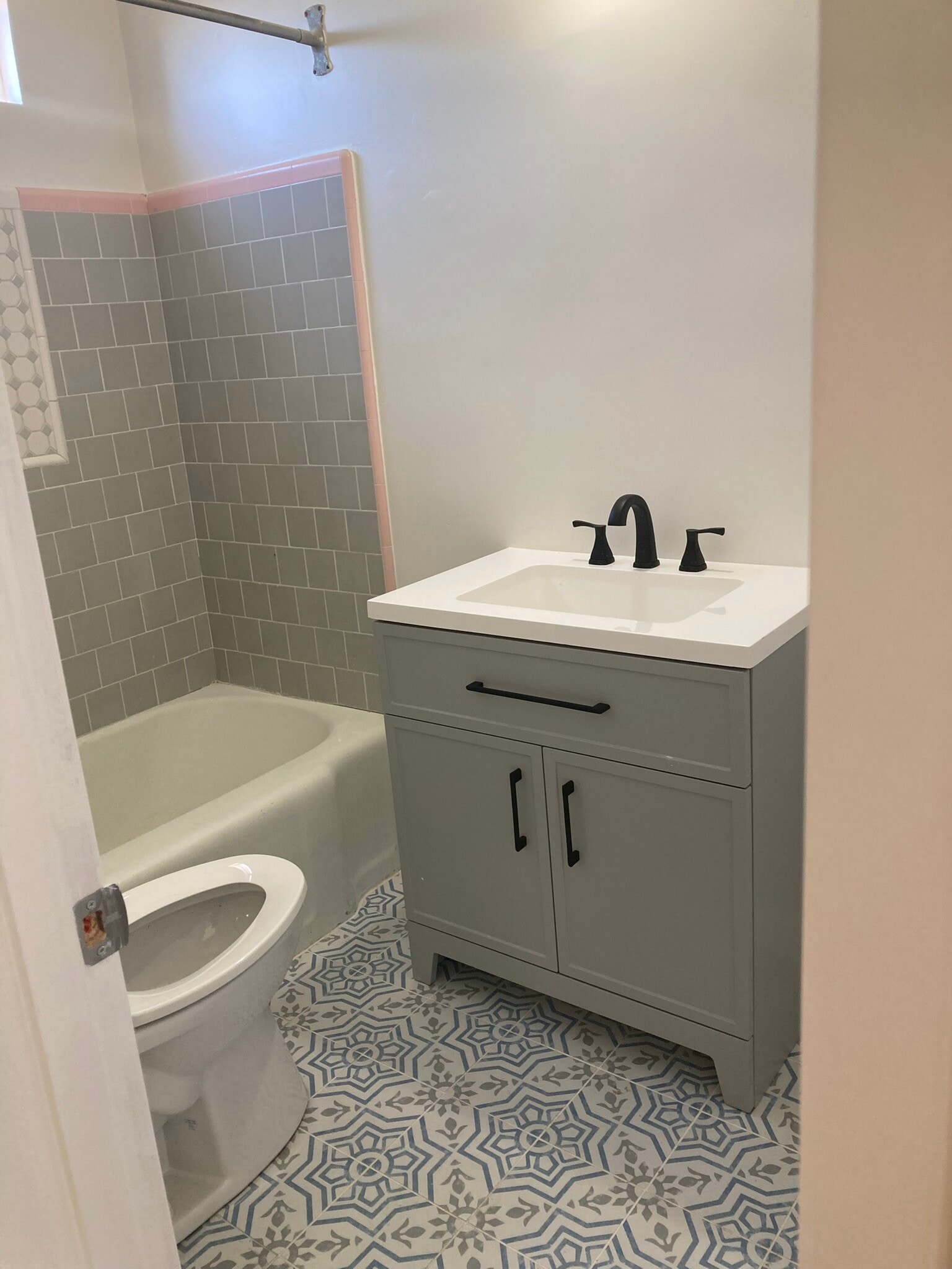 bathroom - 774 Sunset Ave