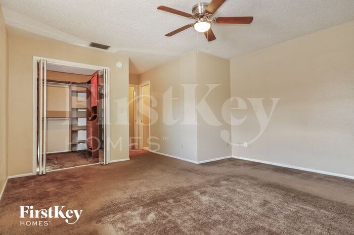 Building Photo - 4400 Swallowtail Dr