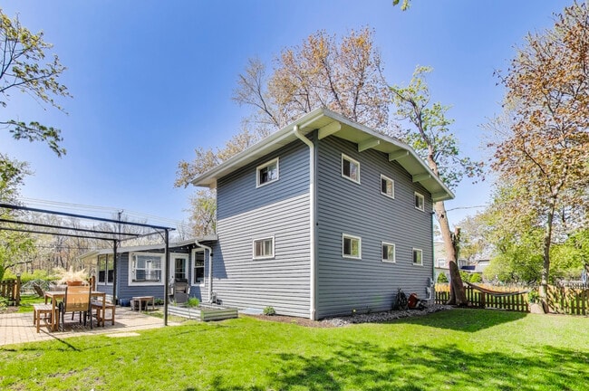 Building Photo - 537 County Line Rd