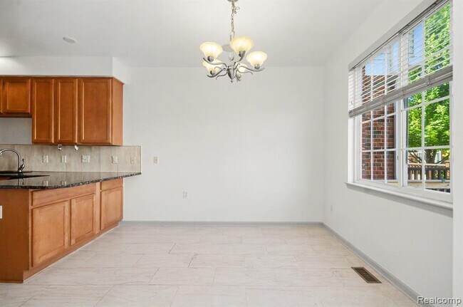 Building Photo - 29307 Douglas Dr