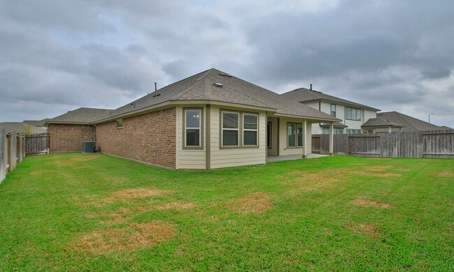 Building Photo - 31611 Lyle Mnr Dr