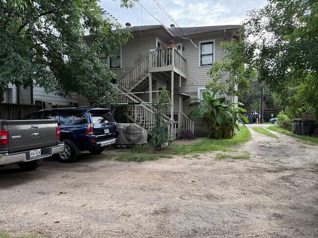 Building Photo - 2515 Taft St