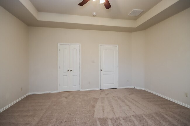 Building Photo - 21324 Kings Guild Ln
