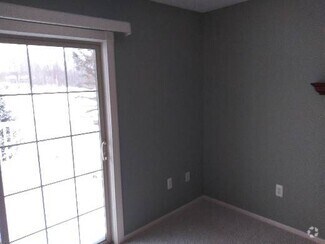 Building Photo - Large Duplex on Olde Farm Park