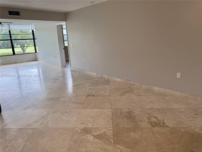 Building Photo - 1520 Whitehall Dr