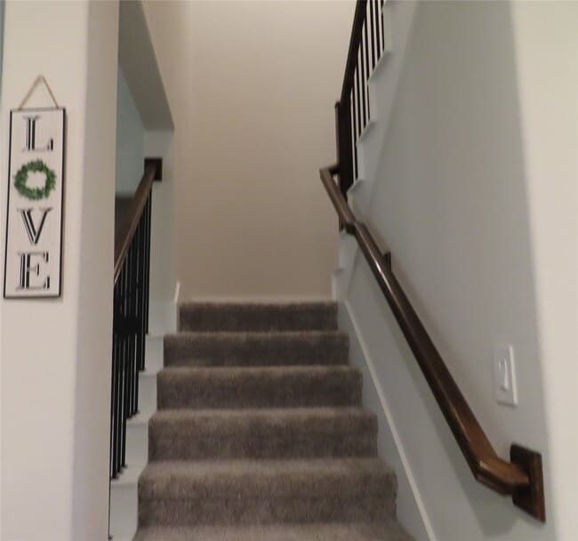 Building Photo - 10818 Sugar Pne Ln