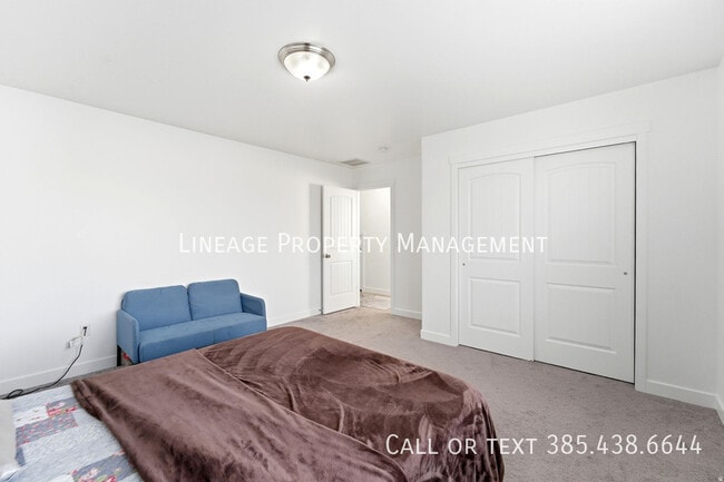 Building Photo - 10847 Big Meadow Dr