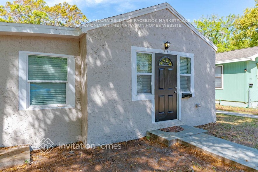 Building Photo - 1921 48th St S