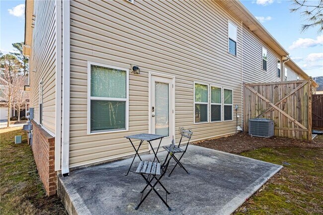 Building Photo - 7281 Rockhouse Rd