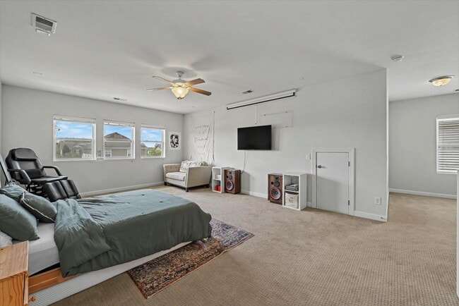 Building Photo - 203 Topsaw Ln
