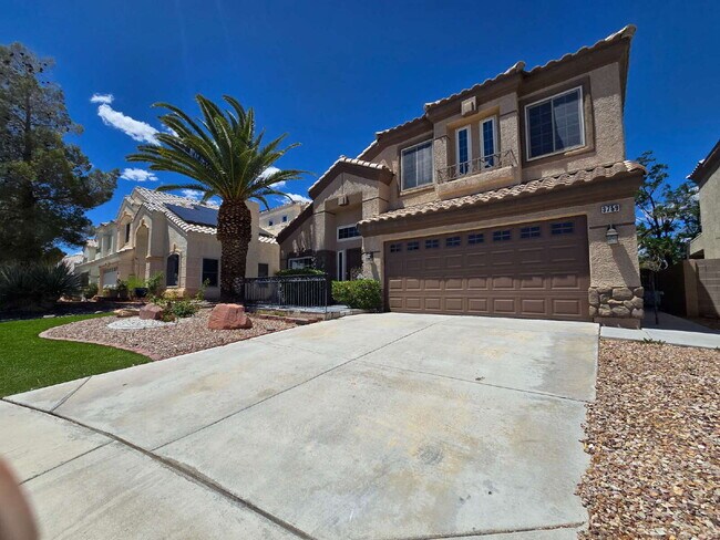Building Photo - "Spacious 3-Bed Oasis with 2.5 Baths on Funston Way, Las Vegas - 2,264 Sq. Ft. of Comfort!"