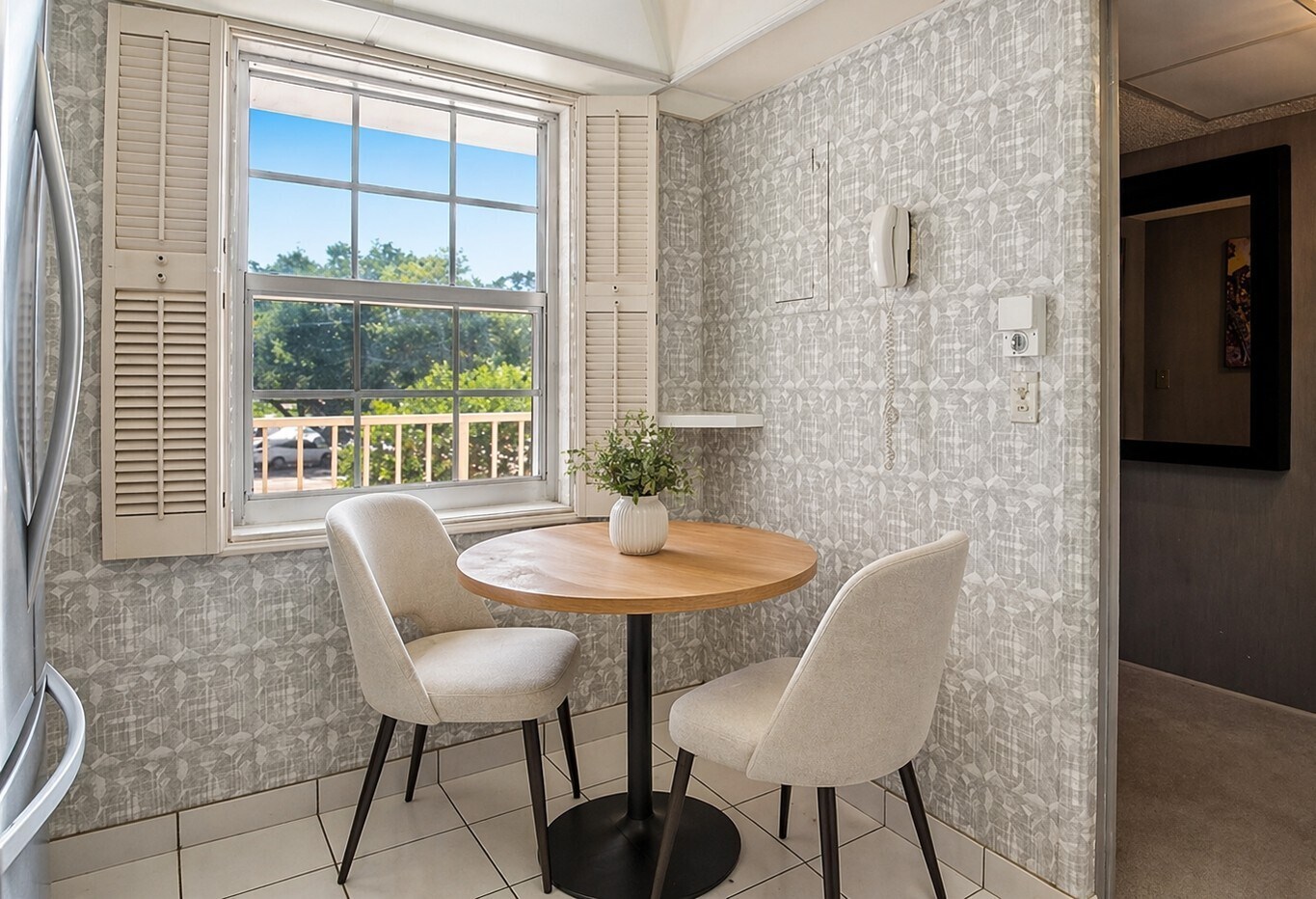 Building Photo - 3900 Oaks Clubhouse Dr