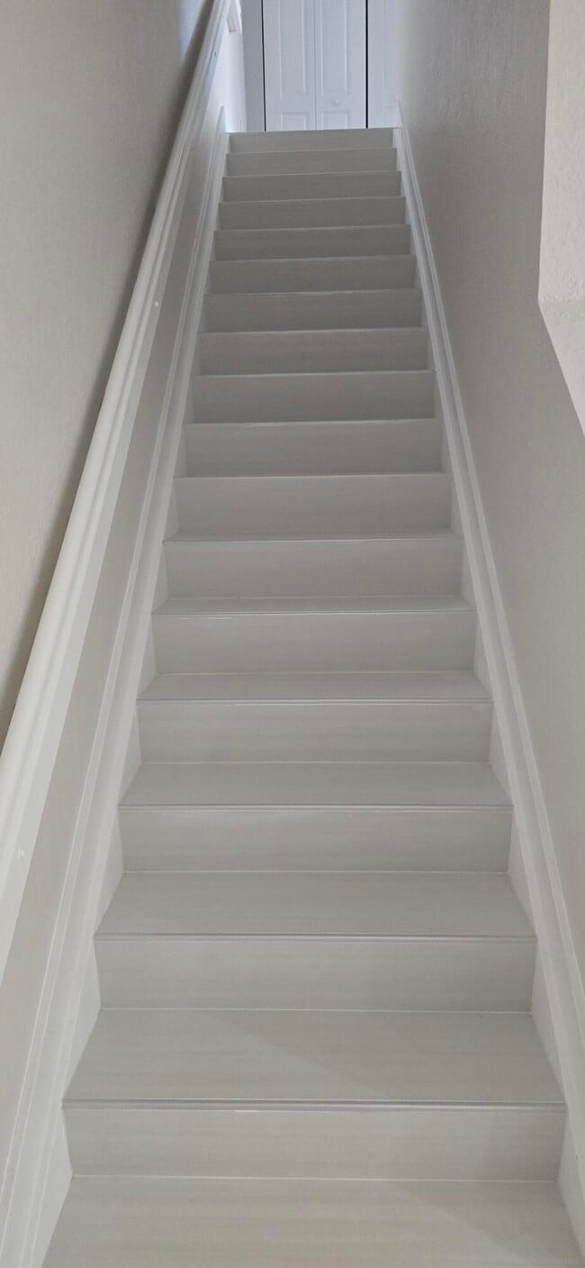 Building Photo - 2919 Crestwood Ter