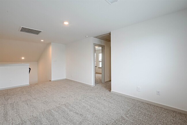 Building Photo - 250 John House Ln