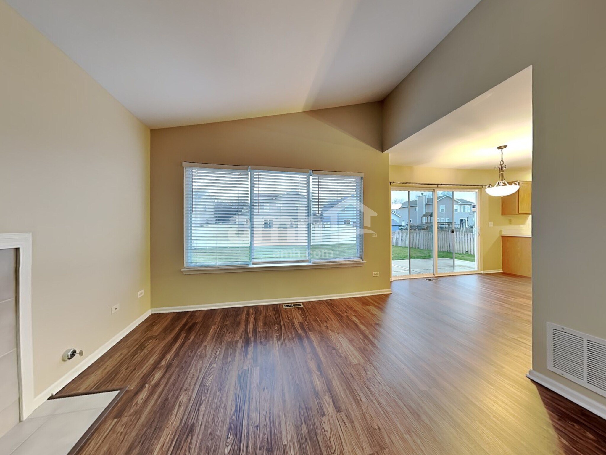 Building Photo - 2611 Sierra Ave