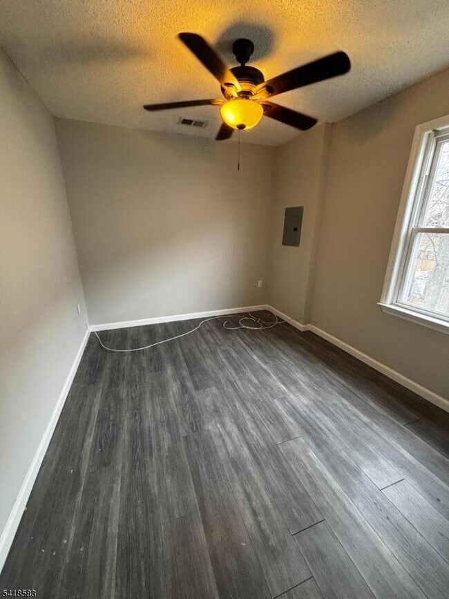 Building Photo - 85 Jefferson St