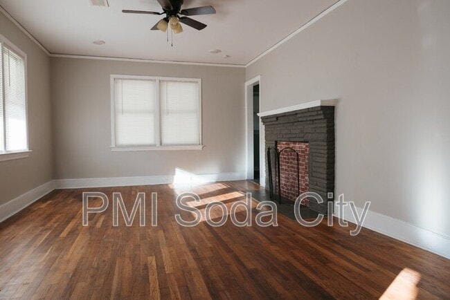 Building Photo - 5313 Randall Ave