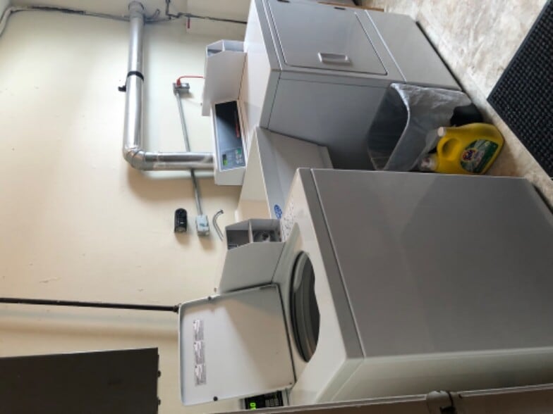 Building Photo - 1624 NW 5th St