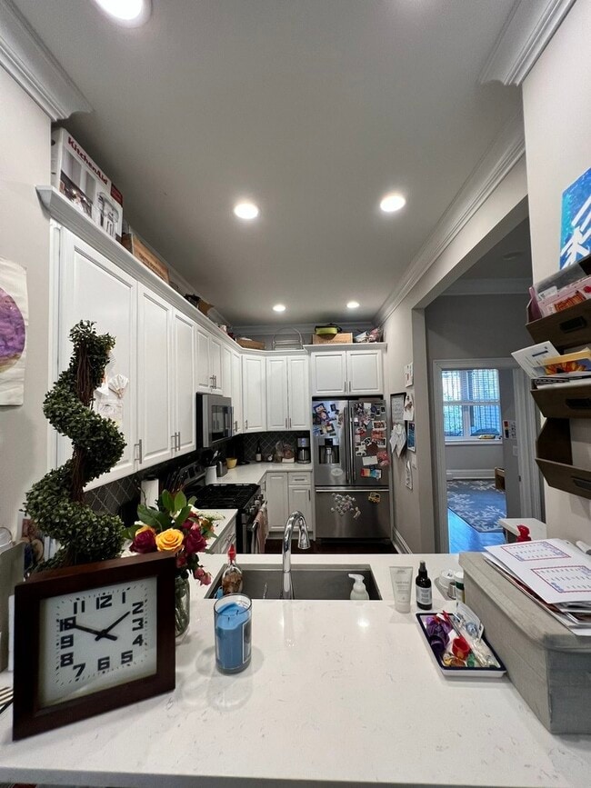 Building Photo - 3616 N Bosworth Ave