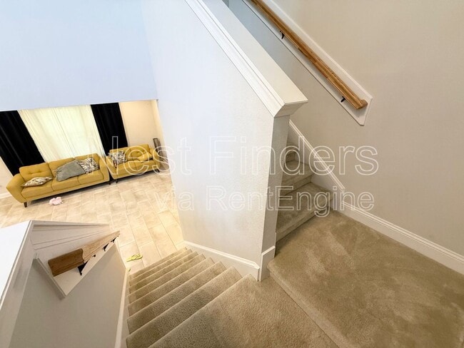 Building Photo - 676 Natureland Cir