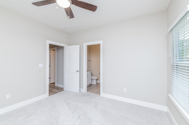 Building Photo - 32 Blue Ridge Rd