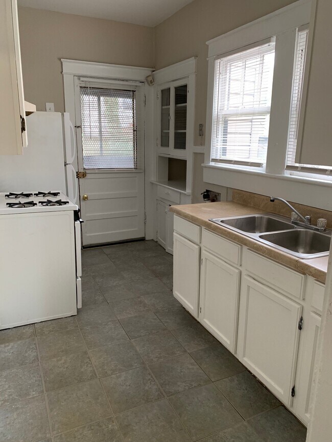 Linden Apartments 1301 27th Pl S Birmingham AL 35205 Apartment Finder