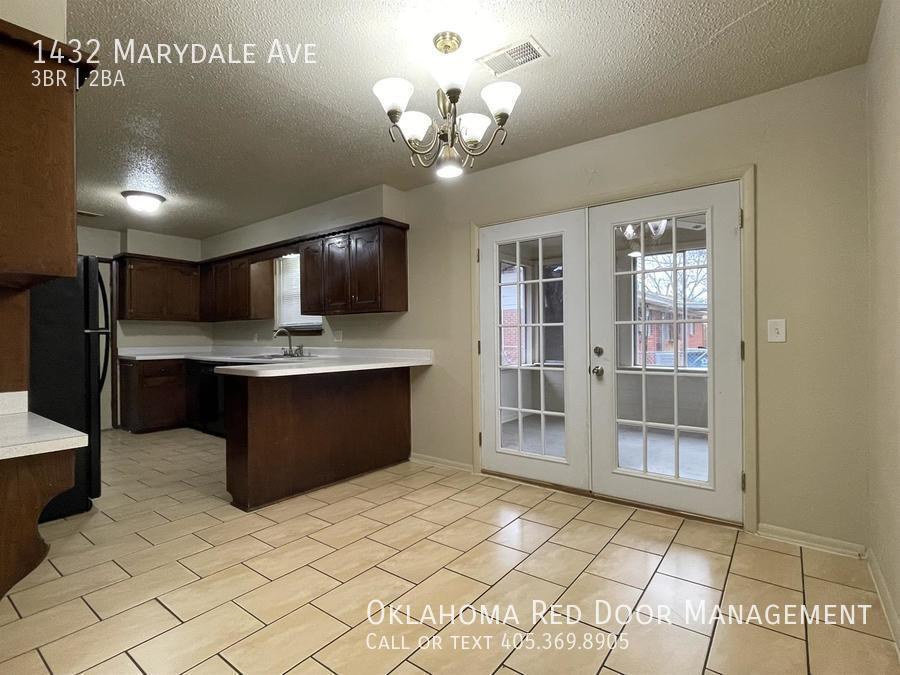 Building Photo - 1432 Marydale Ave
