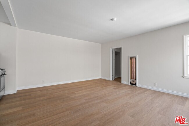 Building Photo - 148 S McCarty Dr