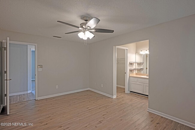 Building Photo - 7728 Pikes Peak Dr