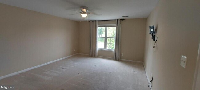 Building Photo - 5001 Old Bartholows Rd