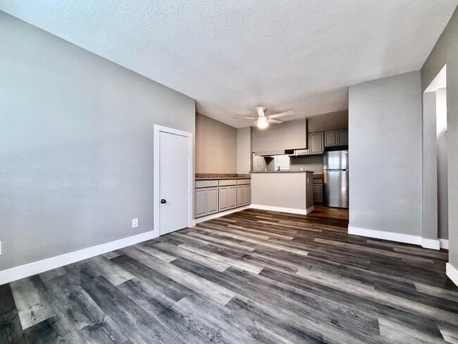 Building Photo - 1819 W St