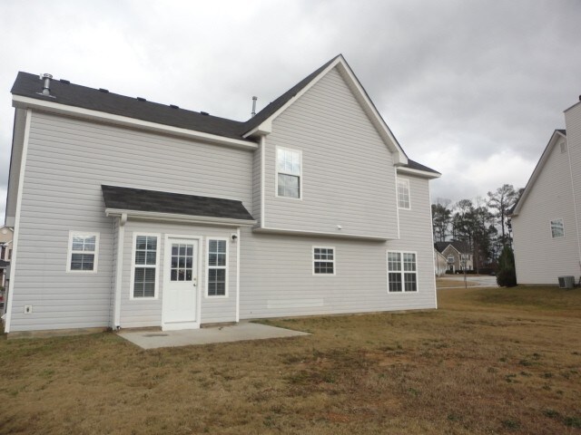 Building Photo - 2951 Aviator Cir
