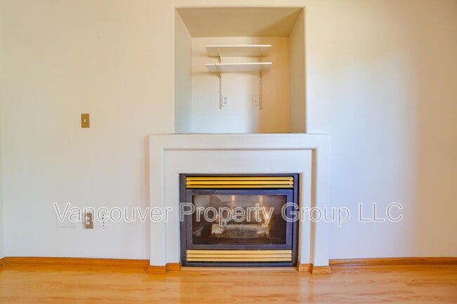 Building Photo - 6416 NE 163rd Ave