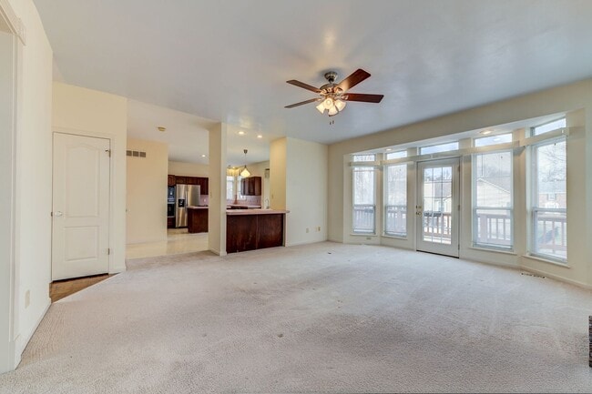 Building Photo - Spacious Parkway South Home with Walk-Out Basement & Large Backyard