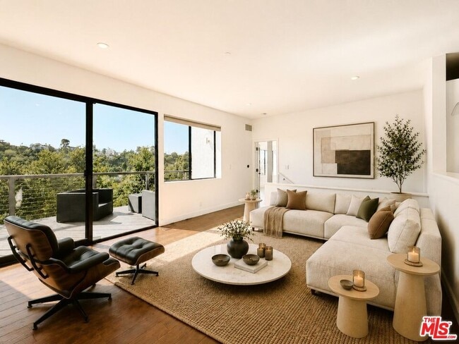 Building Photo - 2013 Cyprean Dr