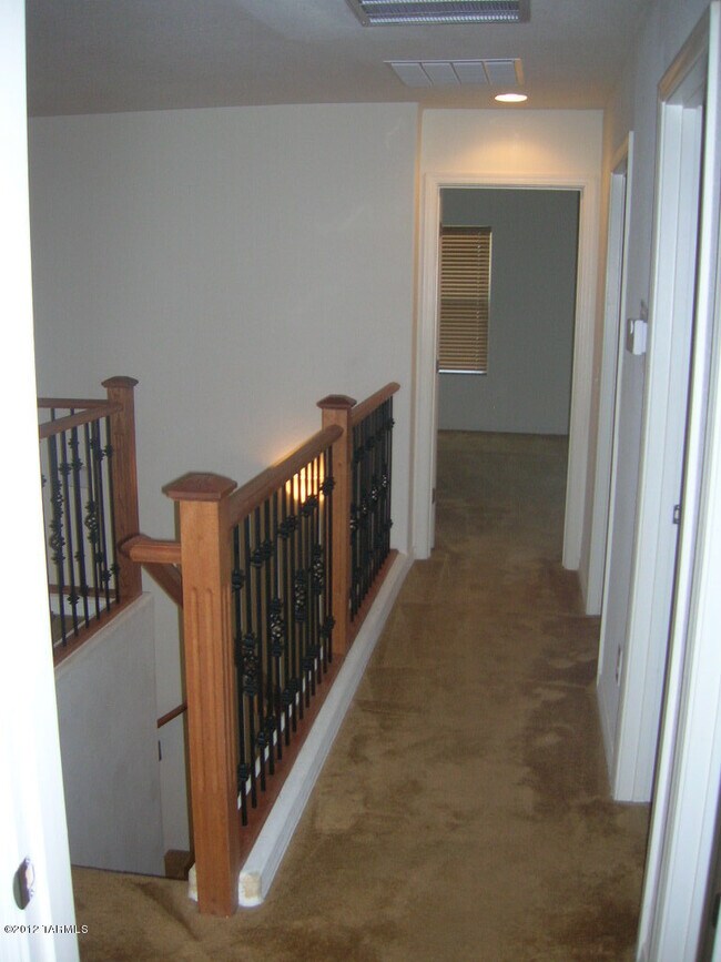 Building Photo - 9008 N Roebling Dr