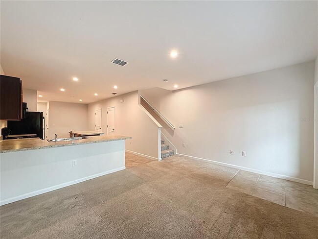 Building Photo - 409 Sedgewick Dr