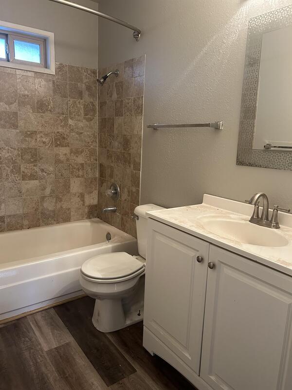 Building Photo - 3437 Redwood Ave