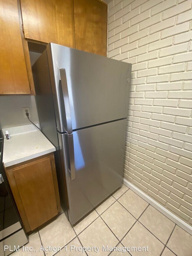 Building Photo - 2 br, 1.5 bath House - 3956 Lake TahoeTerrace